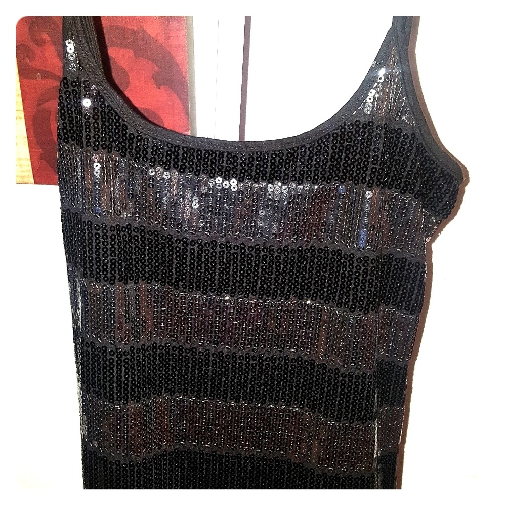 $15 Black sequin scoop w/a u-formed neckline ~